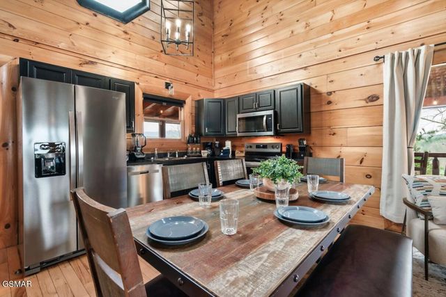 2009 Cougar Crossing Way, Sevierville, TN 37876