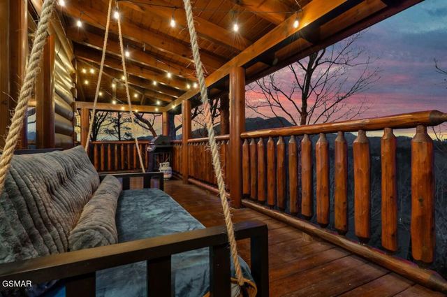 2009 Cougar Crossing Way, Sevierville, TN 37876