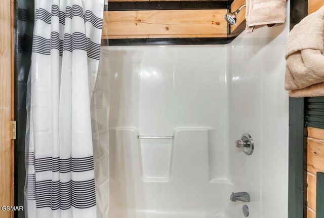 2009 Cougar Crossing Way, Sevierville, TN 37876