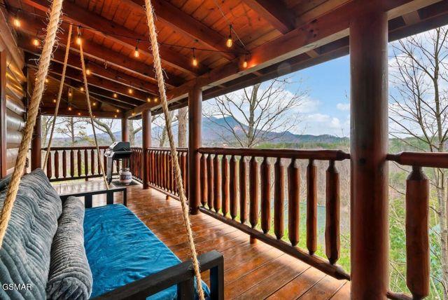 2009 Cougar Crossing Way, Sevierville, TN 37876