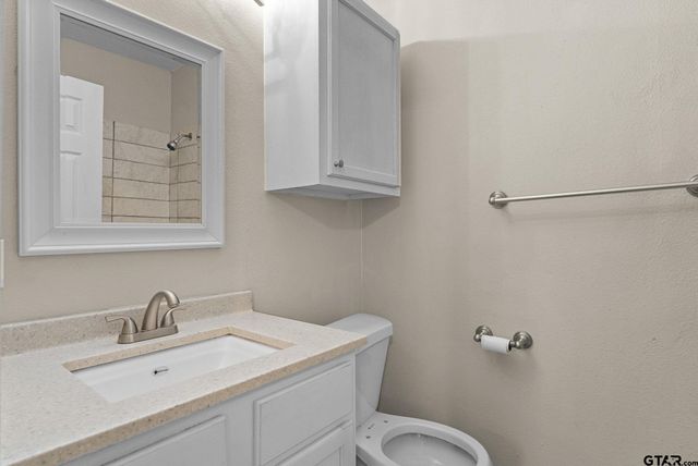 1409 N Carlyle, Tyler, TX 75702