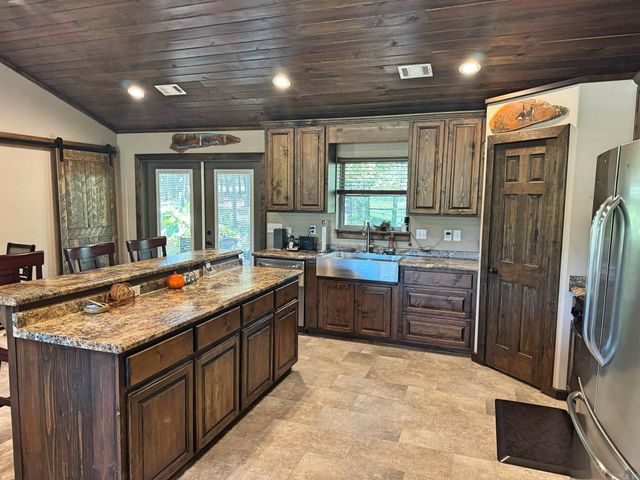 508 Harding Blvd, Mountain View, AR 72560