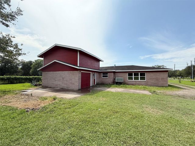 2626 Woodland Street, La Marque, TX 77568