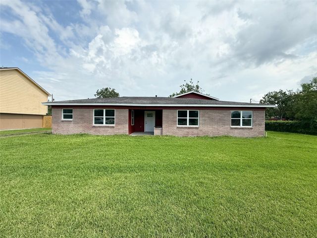 2626 Woodland Street, La Marque, TX 77568