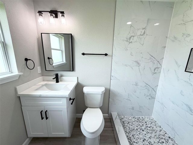 2626 Woodland Street, La Marque, TX 77568