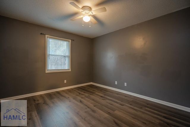 1042 Live Oak Drive, Hinesville, GA 31313