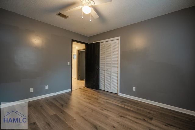 1042 Live Oak Drive, Hinesville, GA 31313