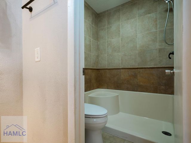 1042 Live Oak Drive, Hinesville, GA 31313