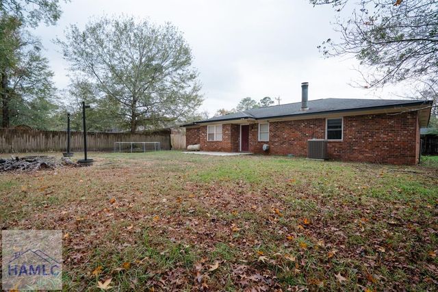 1042 Live Oak Drive, Hinesville, GA 31313