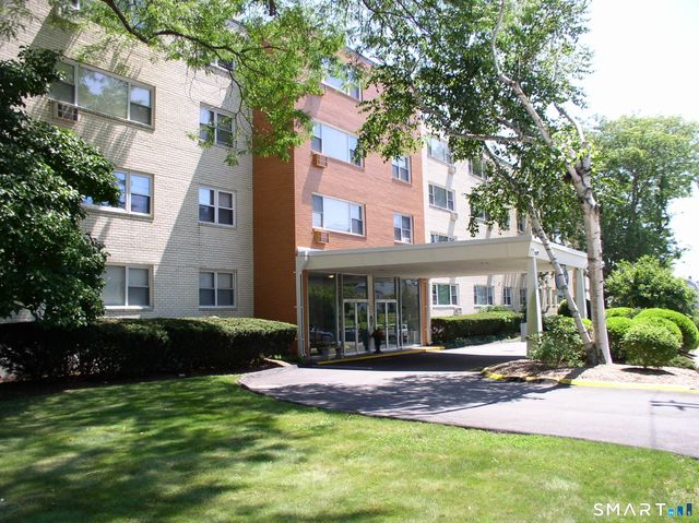 292 Pequot Avenue 4E, New London, CT 06320