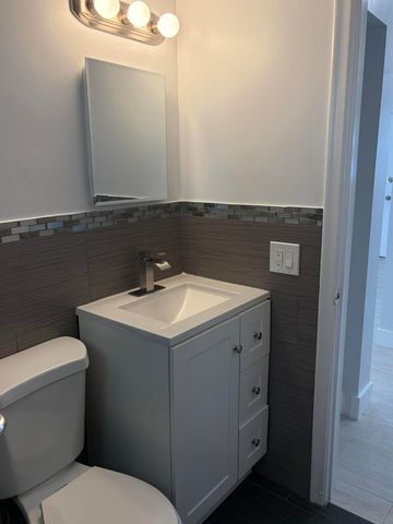 2812 Duke Lane, Delray Beach, FL 33445