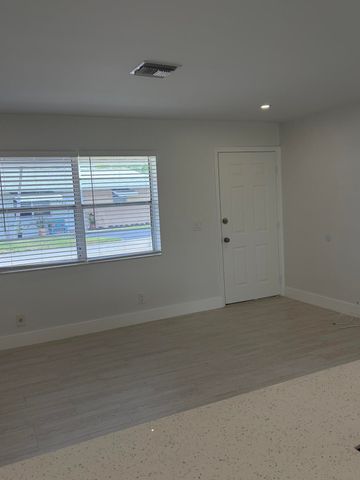 2812 Duke Lane, Delray Beach, FL 33445