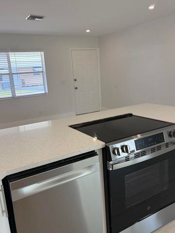 2812 Duke Lane, Delray Beach, FL 33445