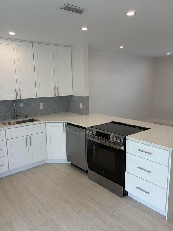 2812 Duke Lane, Delray Beach, FL 33445
