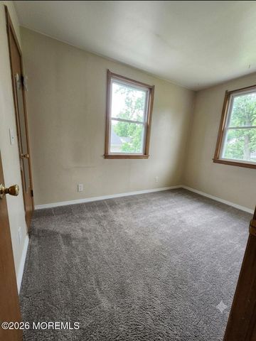19 Mockingbird Lane, Browns Mills, NJ 08015