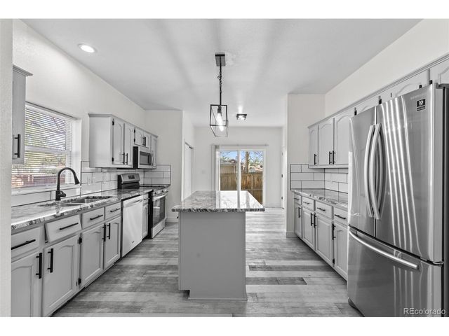 6950 Newport St, Commerce City, CO 80022
