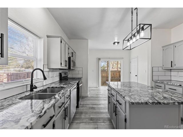 6950 Newport St, Commerce City, CO 80022