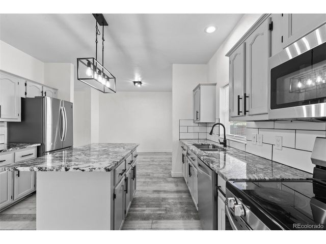 6950 Newport St, Commerce City, CO 80022