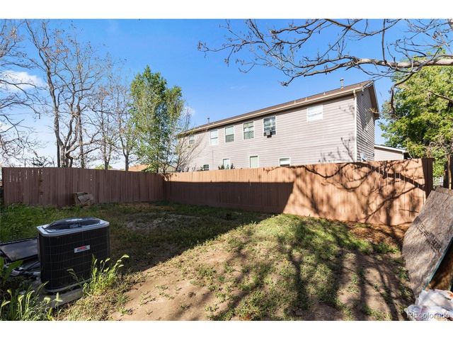 6950 Newport St, Commerce City, CO 80022