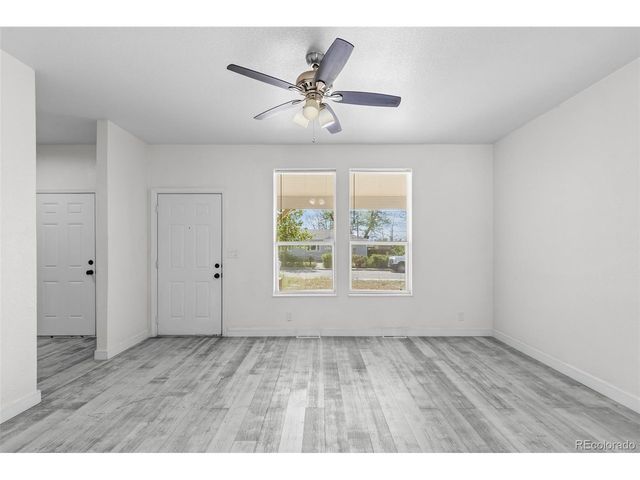 6950 Newport St, Commerce City, CO 80022