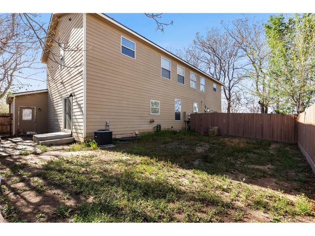 6950 Newport St, Commerce City, CO 80022