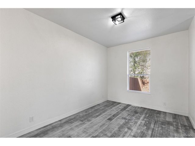 6950 Newport St, Commerce City, CO 80022