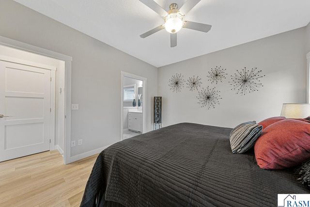 1929 Lexington Lane, North Mankato, MN 56003