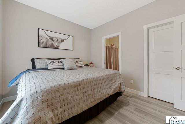 1929 Lexington Lane, North Mankato, MN 56003