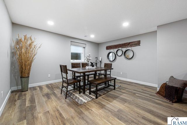 1929 Lexington Lane, North Mankato, MN 56003