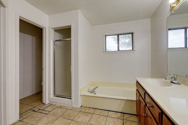 902 Wayne Avenue, Duncanville, TX 75137