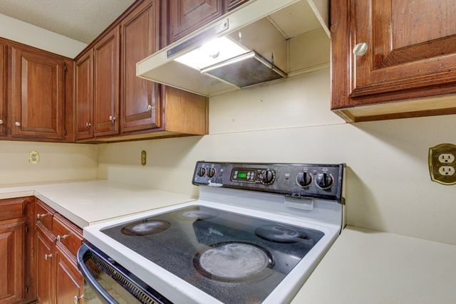 902 Wayne Avenue, Duncanville, TX 75137