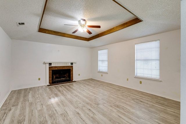 902 Wayne Avenue, Duncanville, TX 75137