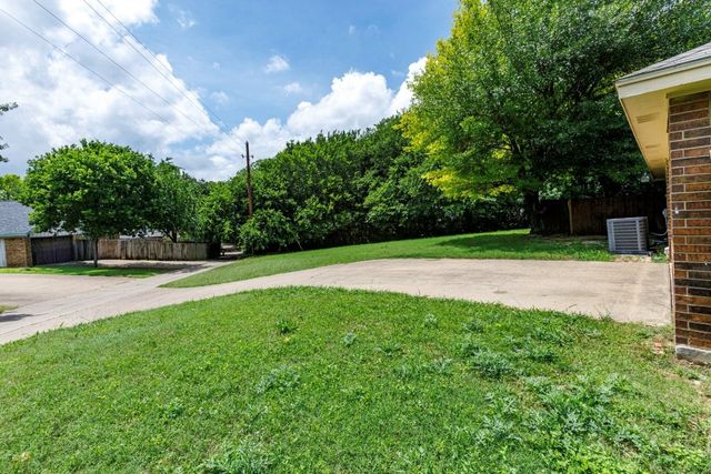 902 Wayne Avenue, Duncanville, TX 75137