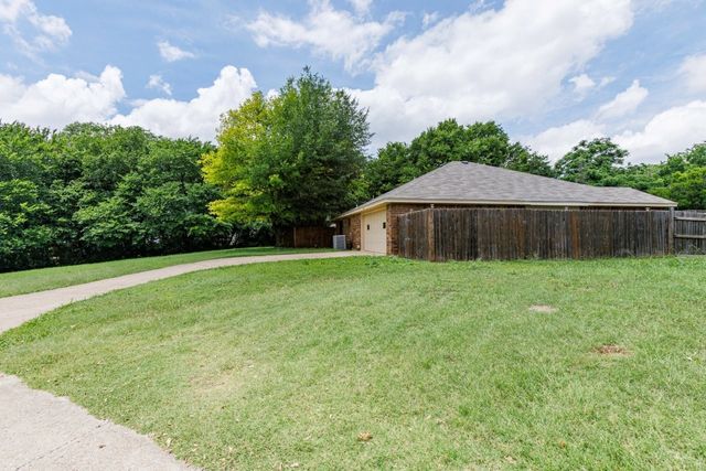 902 Wayne Avenue, Duncanville, TX 75137