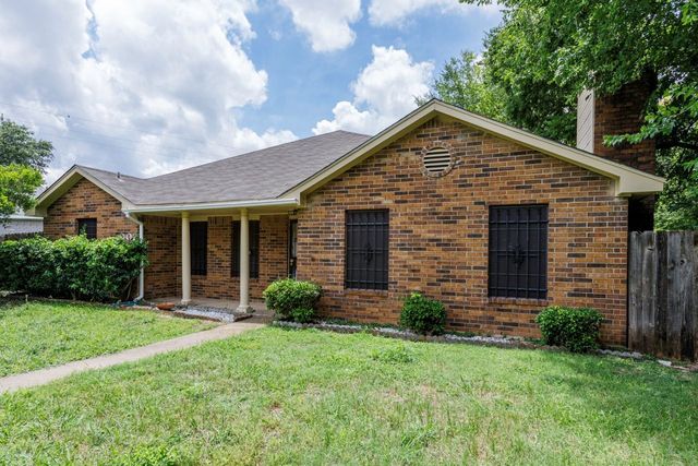 902 Wayne Avenue, Duncanville, TX 75137