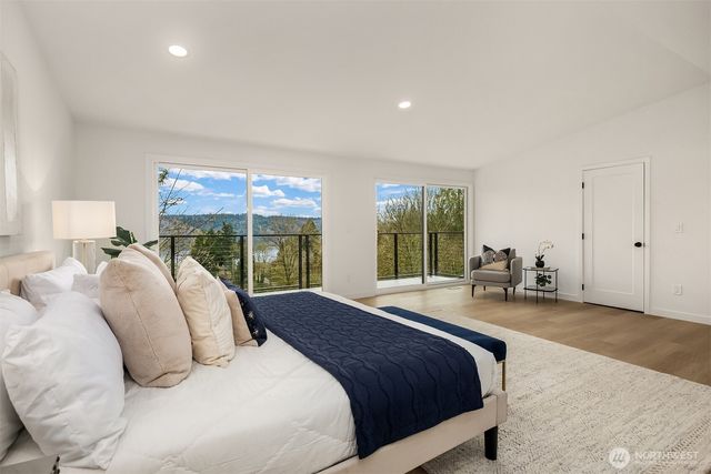 14214 Westwood Place NE, Seattle, WA 98125