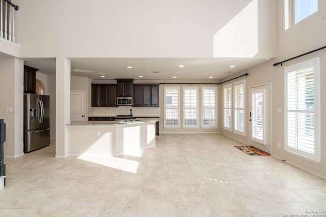 9142 yearling, San Antonio, TX 78254