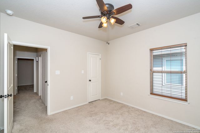 9142 yearling, San Antonio, TX 78254