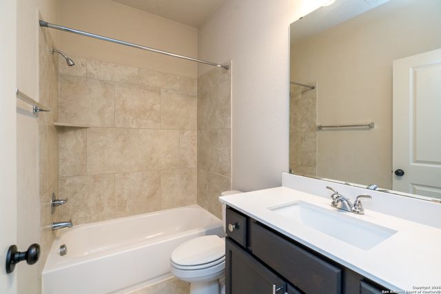 9142 yearling, San Antonio, TX 78254