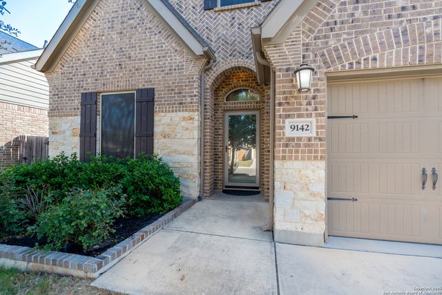9142 yearling, San Antonio, TX 78254