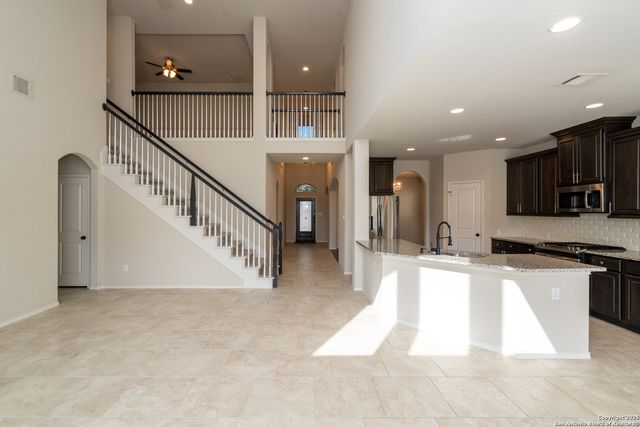 9142 yearling, San Antonio, TX 78254