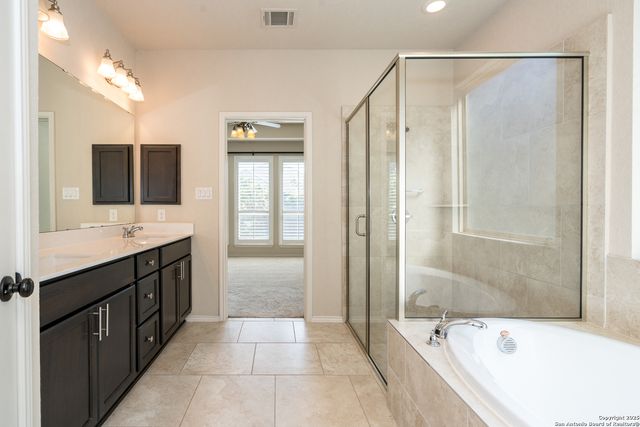 9142 yearling, San Antonio, TX 78254