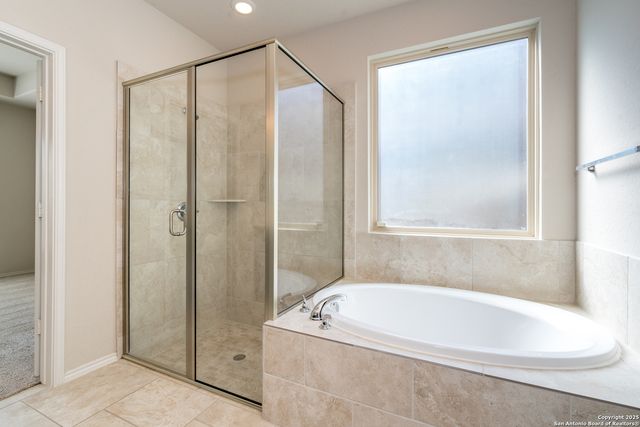 9142 yearling, San Antonio, TX 78254