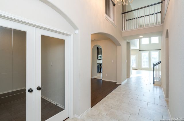 9142 yearling, San Antonio, TX 78254