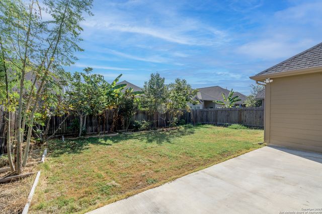 9142 yearling, San Antonio, TX 78254