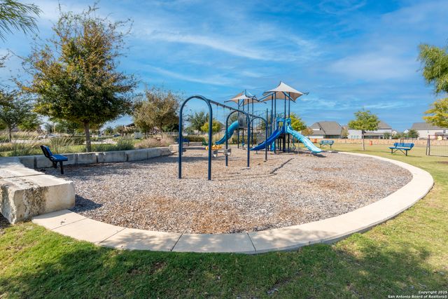 9142 yearling, San Antonio, TX 78254