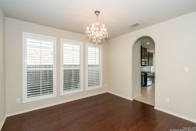 9142 yearling, San Antonio, TX 78254