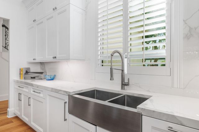 39 N Palmiera Circle, The Woodlands, TX 77382