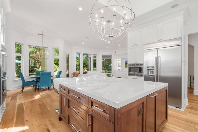 39 N Palmiera Circle, The Woodlands, TX 77382