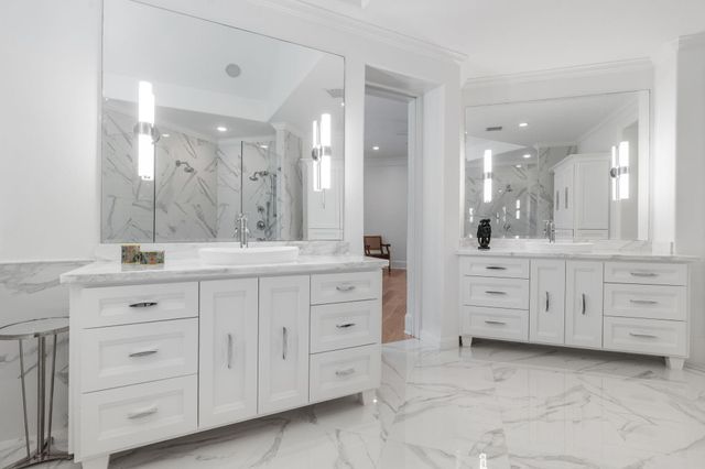 39 N Palmiera Circle, The Woodlands, TX 77382